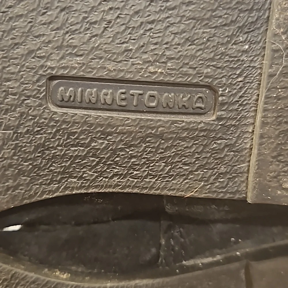 Minnetonka Moccasins - Picture 6 of 6